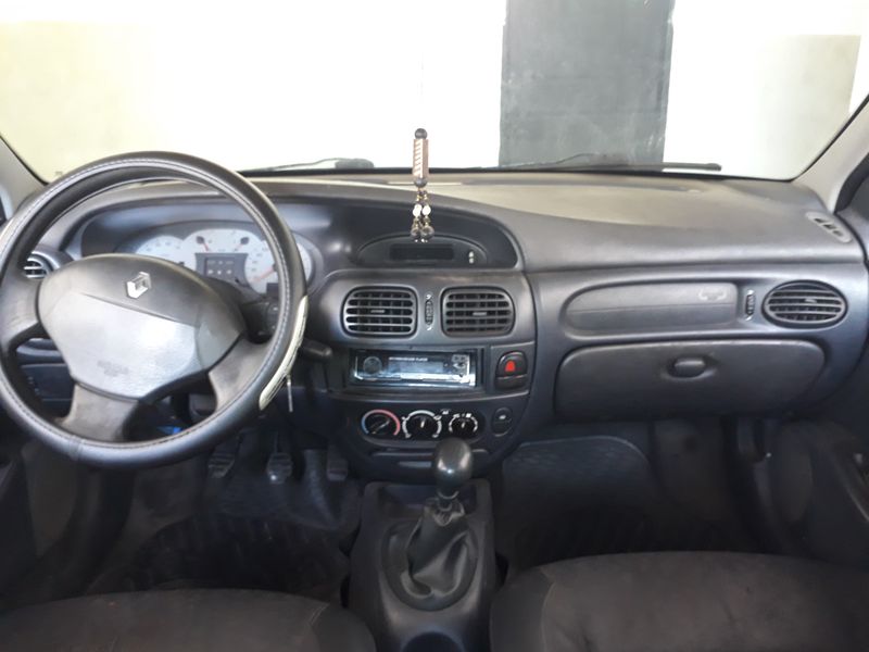 Renault Mégane • 2008 • 380,000 km 2