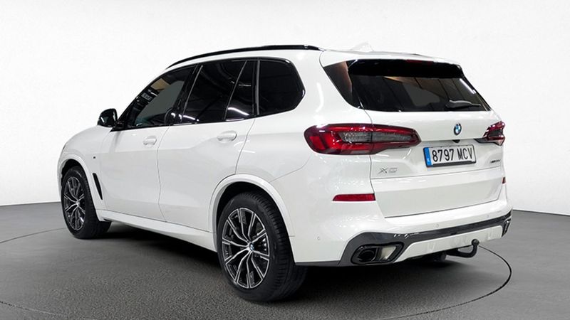 BMW X5 • 2022 • 12,900 km 4