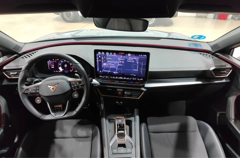 Seat Leon • 2025 • 13,207 km 5