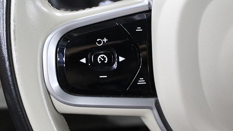 Volvo XC90 • 2021 • 96,000 km 15