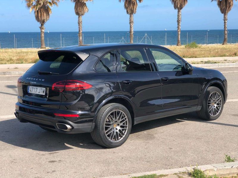 Porsche Cayenne • 2016 • 157,000 km 1