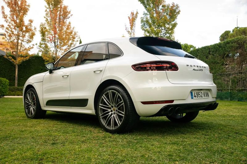 Porsche Macan • 2016 • 93,000 km 2