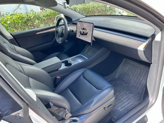 Tesla Model Y • 2023 • 57,000 km 10