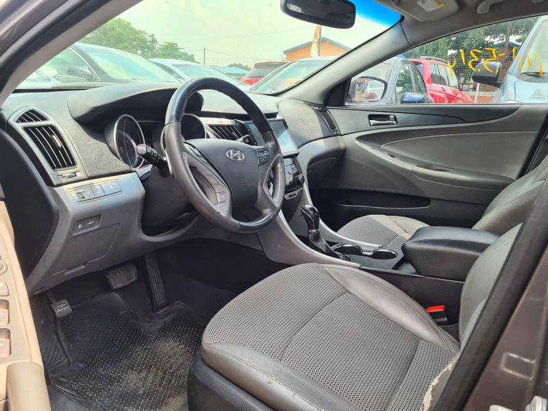 Hyundai Sonata • 2011 • 79,052 km 7