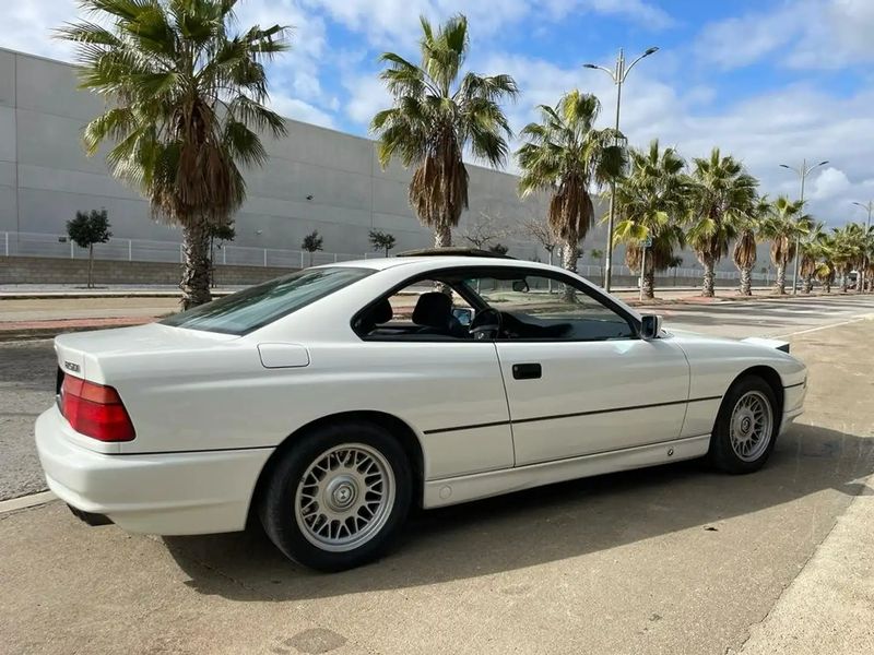 BMW 8 Series • 1990 • 168,000 km 2
