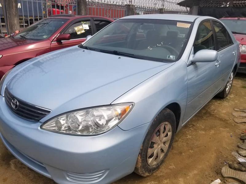 Toyota Camry • 2005 • 100,000 km 2