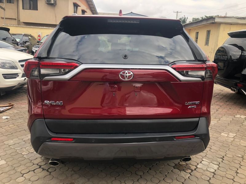 Toyota RAV4 • 2021 • 50,000 km 3