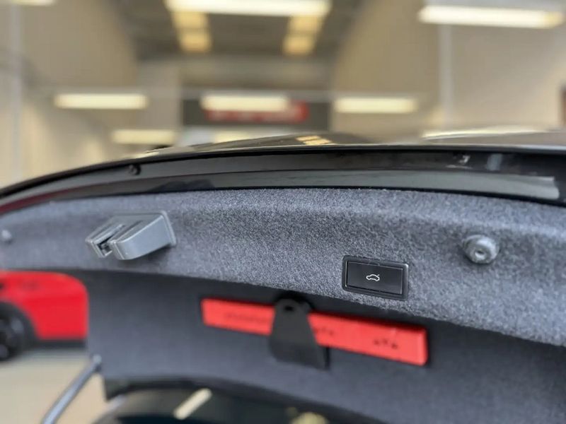 Volkswagen Passat • 2019 • 120,000 km 12