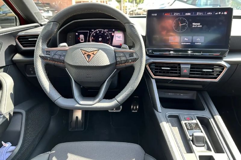 Seat Leon • 2023 • 11,000 km 11