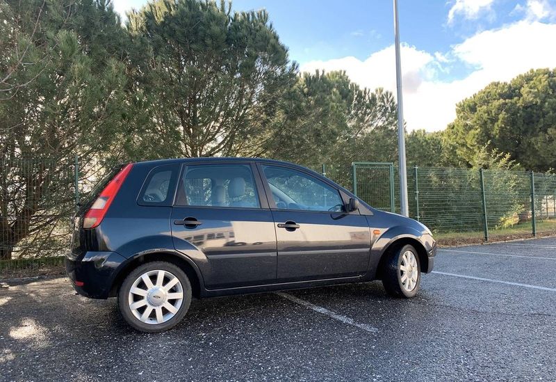 Ford Fiesta • 2002 • 249,999 km 5