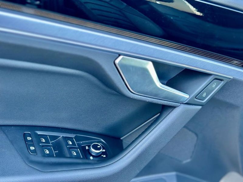 Volkswagen Touareg • 2019 • 160,000 km 4