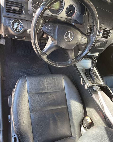 Mercedes-Benz C • 2008 • 299,000 km 5