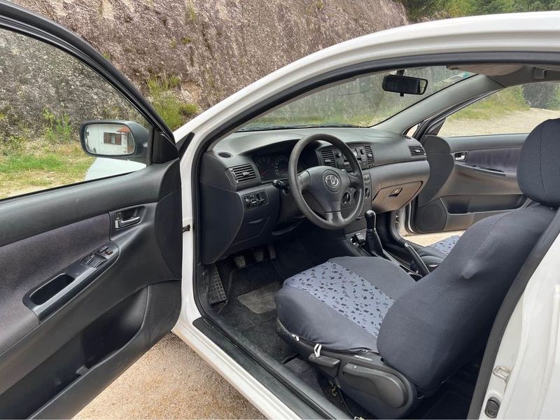 Toyota Corolla • 2003 • 314,000 km 4