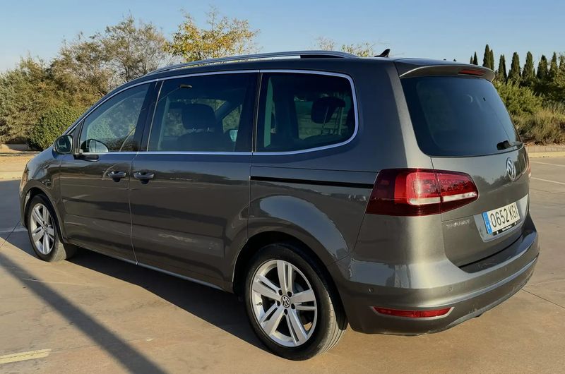 Volkswagen Sharan • 2018 • 183,400 km 4