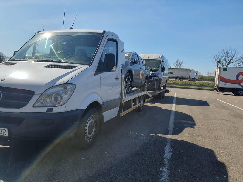 Mercedes-Benz Sprinter • 2009 • 754,000 km 1