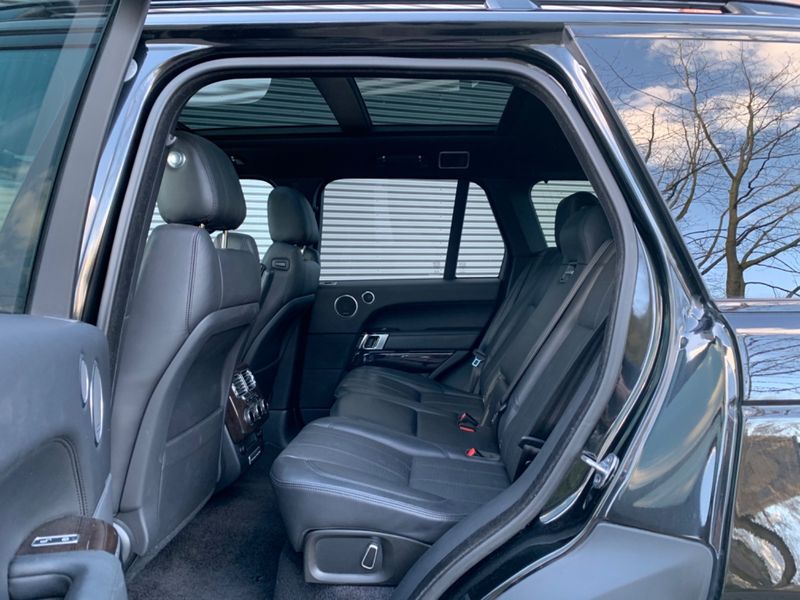 Land Rover Range Rover • 2013 • 120,620 km 12