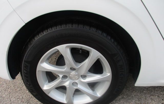 Peugeot 2008 • 2014 • 137,000 km 3