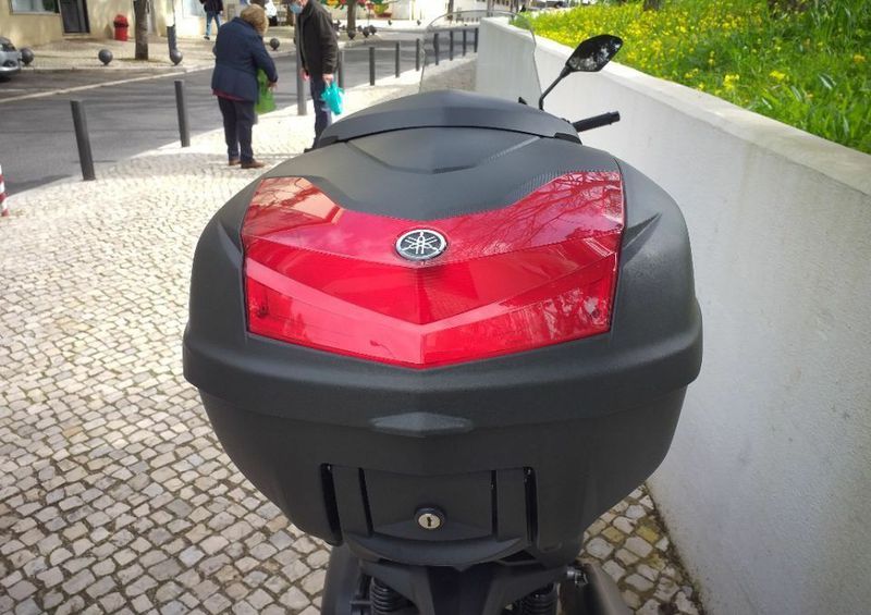 Yamaha x-max • 2020 • 2,400 km 4