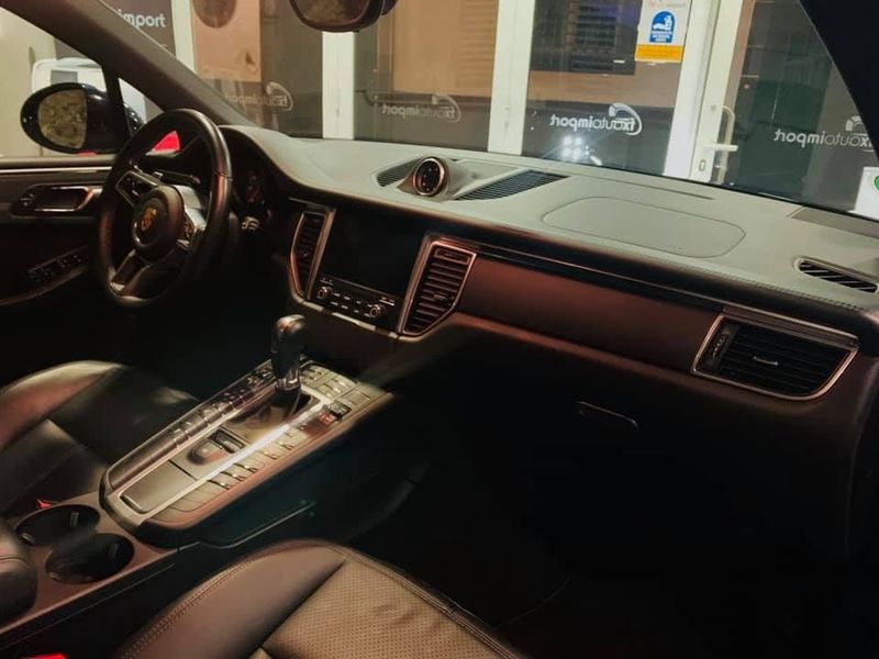 Porsche Macan • 2018 • 60,000 km 4