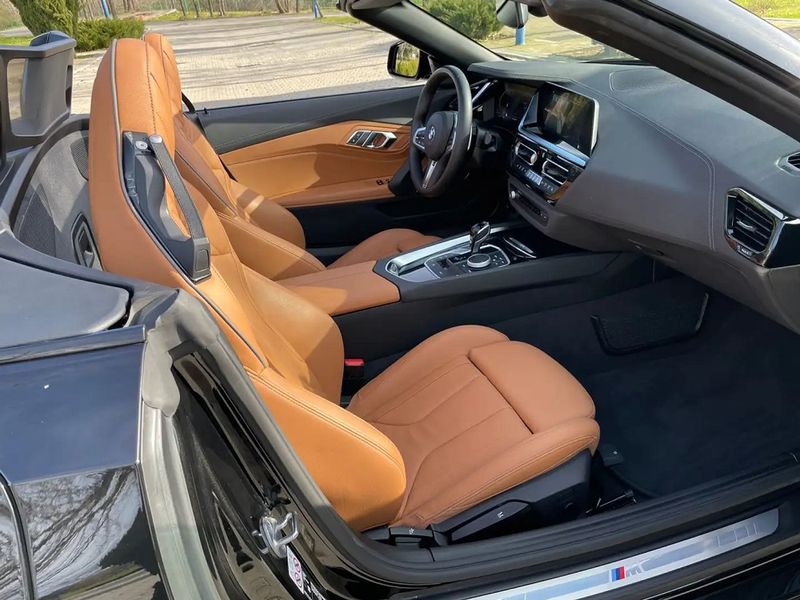 BMW Z4 • 2023 • 32,000 km 5