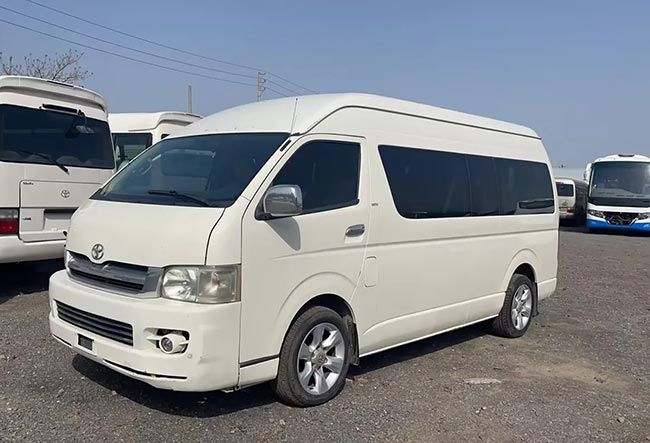 Toyota Hiace Van • 2022 • 23,145 km 1