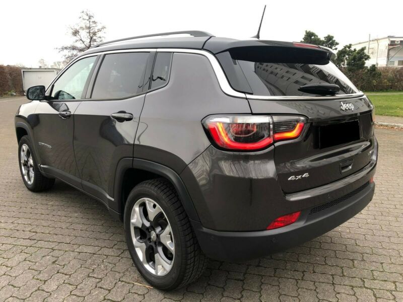 Jeep Compass • 2018 • 104,664 km 4