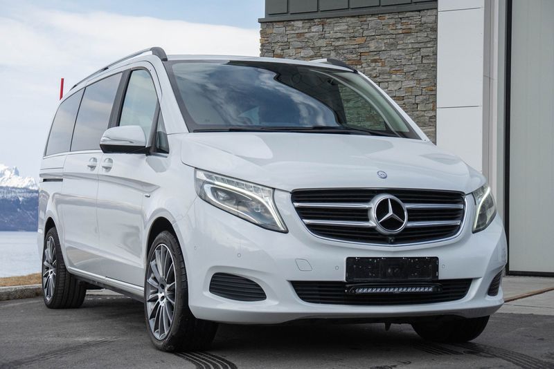 Mercedes-Benz 210 Van • 2015 • 132,000 km 14