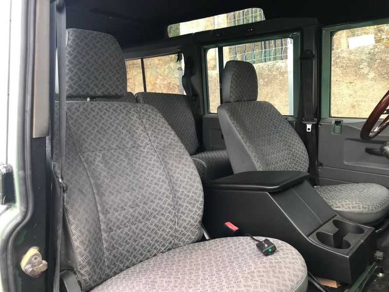 Land Rover Defender • 2001 • 124,000 km 16