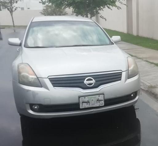 Nissan Altima • 2007 • 217,000 km 4