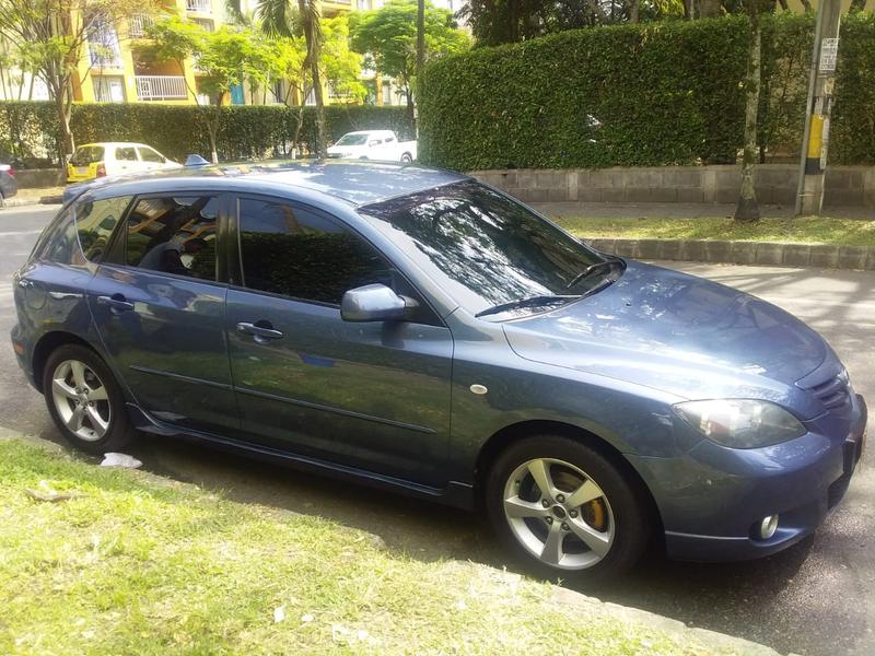 Mazda 3 • 2005 • 106,350 km 2