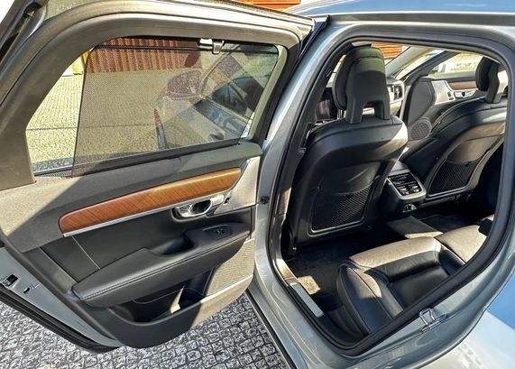 Volvo V90 • 2016 • 119,000 km 15