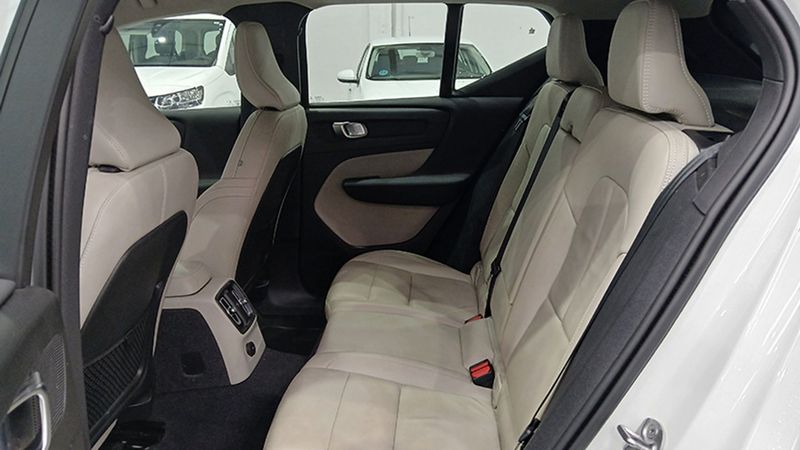 Volvo XC40 • 2022 • 41,043 km 10