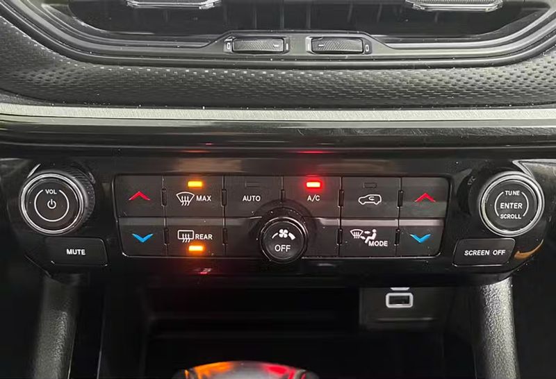 Jeep Compass • 2022 • 83,489 km 13