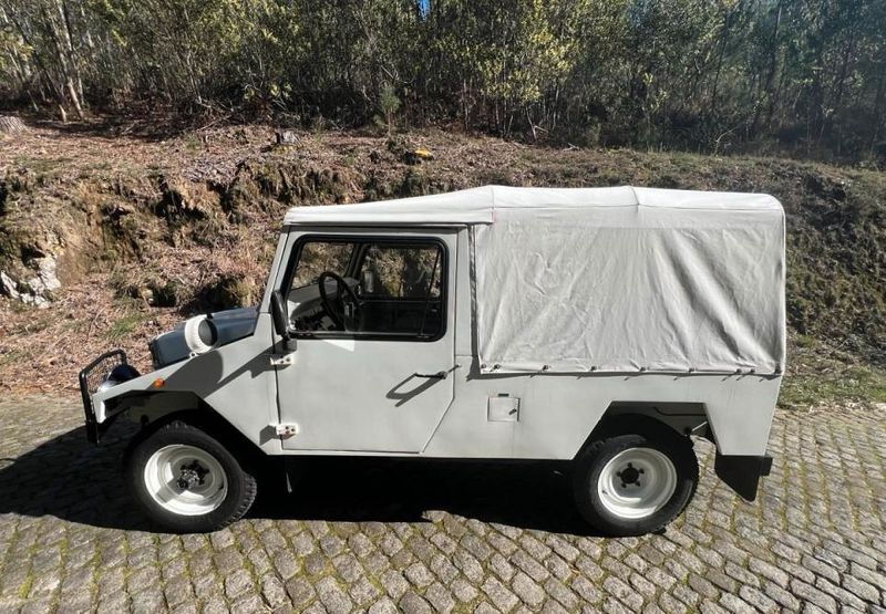 Sinotruk Howo T7H 6x4 • 1984 • 100,000 km 3