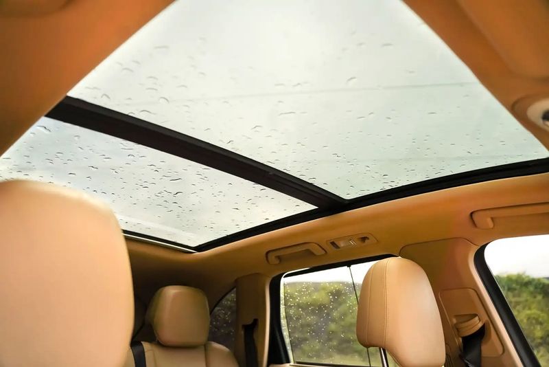 Porsche Cayenne • 2013 • 67,000 km 15