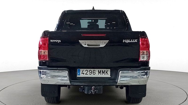 Toyota Hilux • 2023 • 12,960 km 11