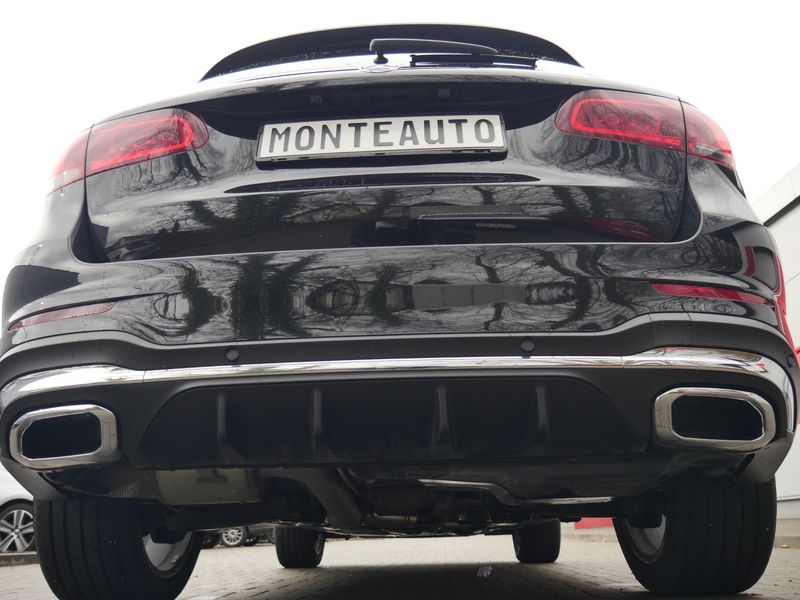 Mercedes-Benz GLC-Class • 2020 • 18,000 km 32