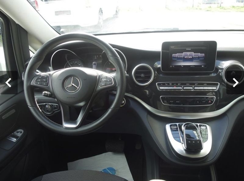 Mercedes-Benz 200 - 300 • 2019 • 220 km 6