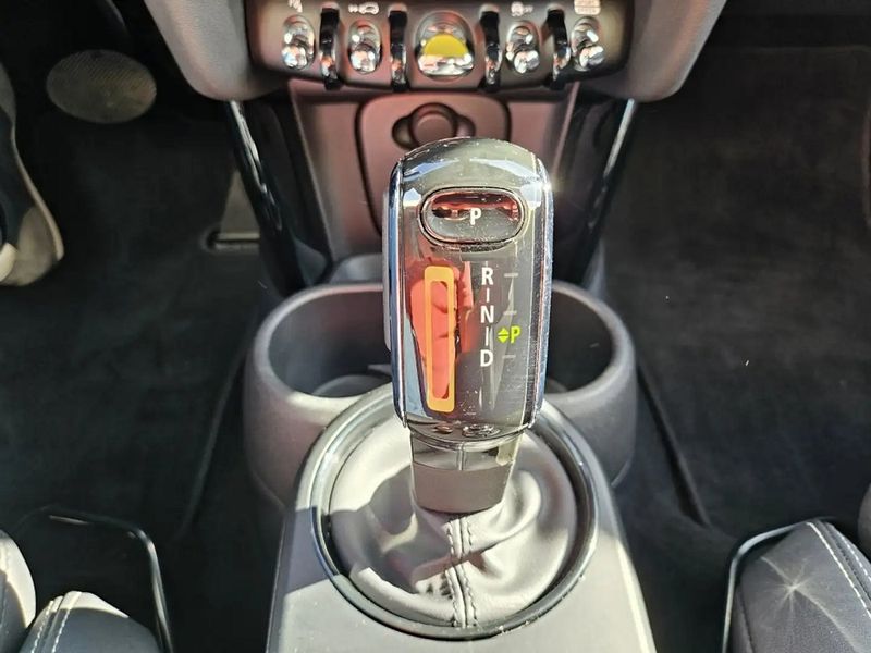 MINI Cooper • 2022 • 24,000 km 9