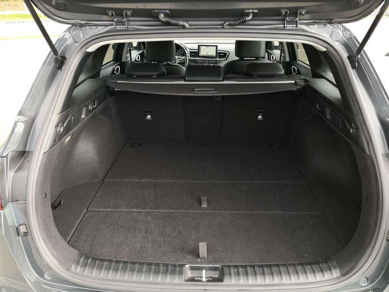 Kia Cee`d • 2019 • 129,000 km 7