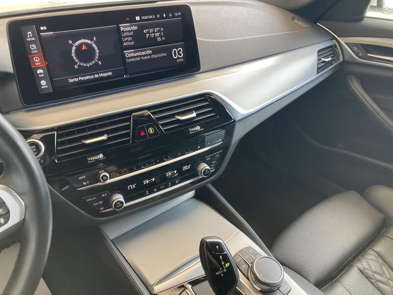 BMW 5 Series • 2023 • 19,800 km 13