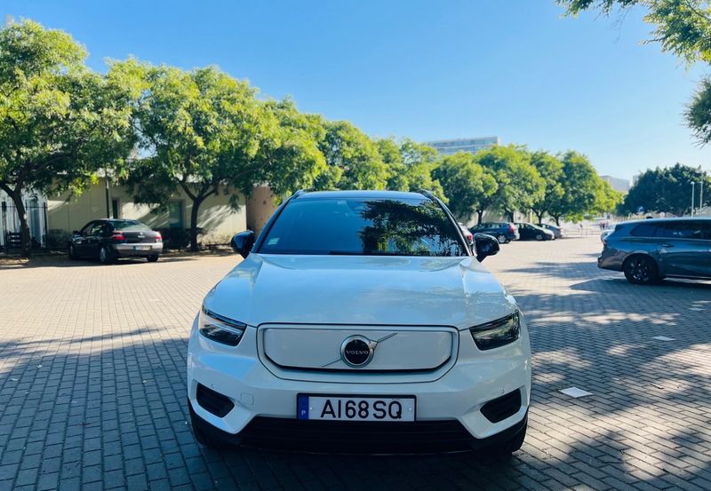 Volvo XC40 • 2021 • 48,476 km 9