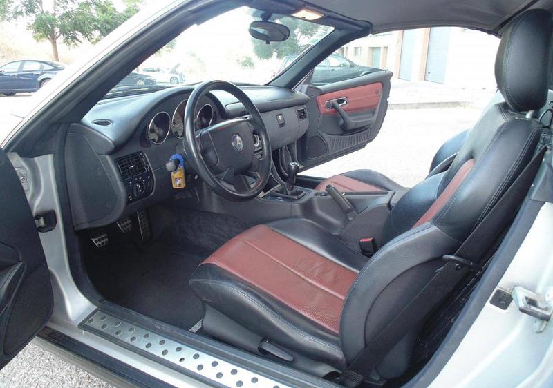Mercedes-Benz SLK • 1998 • 140,000 km 3