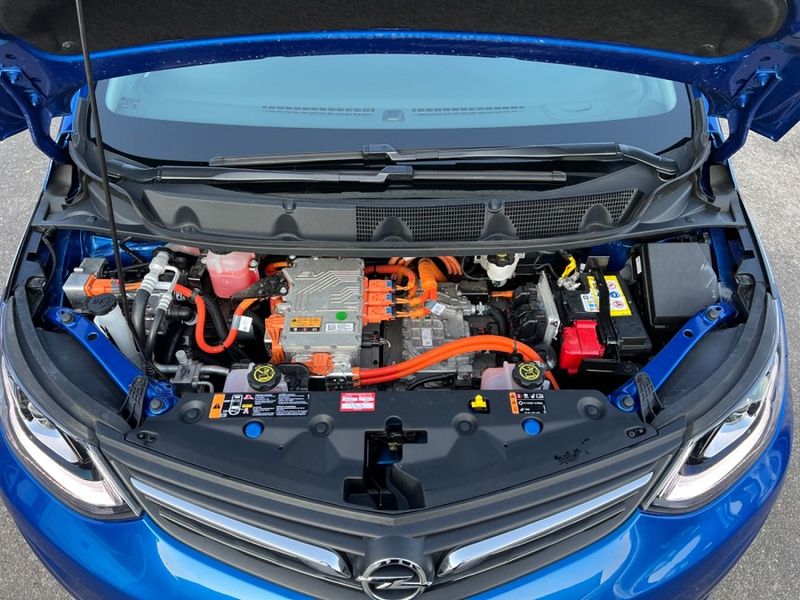 Opel Ampera • 2018 • 77,000 km 10