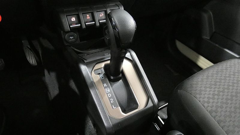 Suzuki Jimny • 2020 • 69,345 km 6