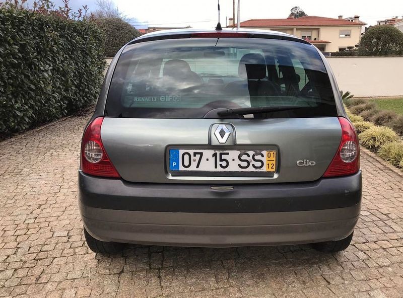 Renault Clio • 2001 • 160,000 km 3