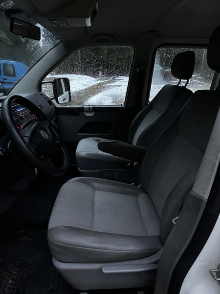 Volkswagen T5 Transporter Shuttle • 2009 • 149,000 km 3