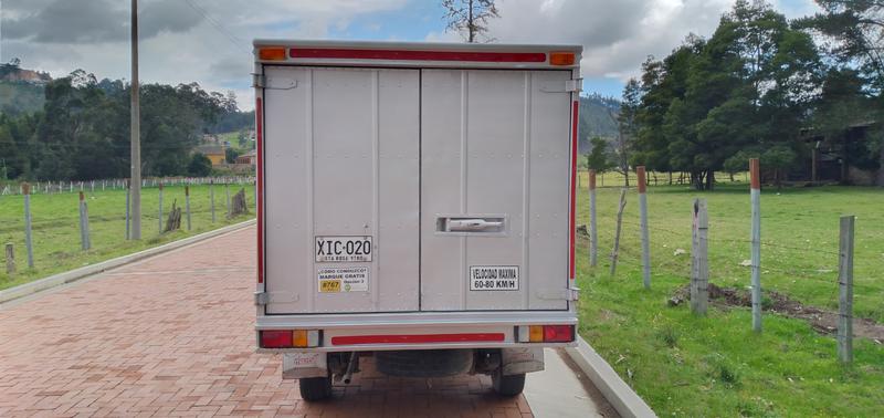 Mazda B2500 • 1992 • 330,000 km 5