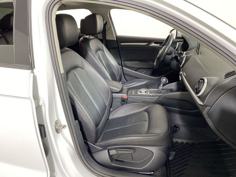 Audi A3 • 2016 • 43,826 km 13