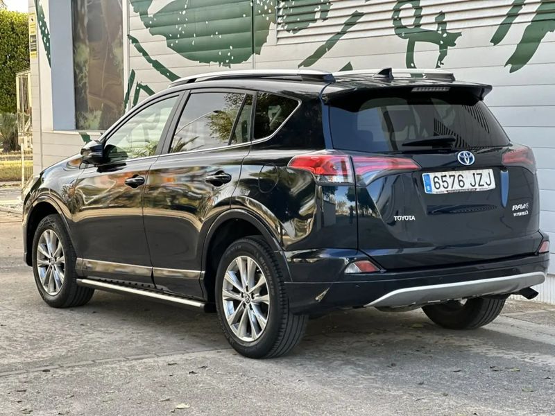 Toyota RAV4 • 2017 • 158,000 km 3